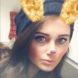 Meet your Posher, Leanne